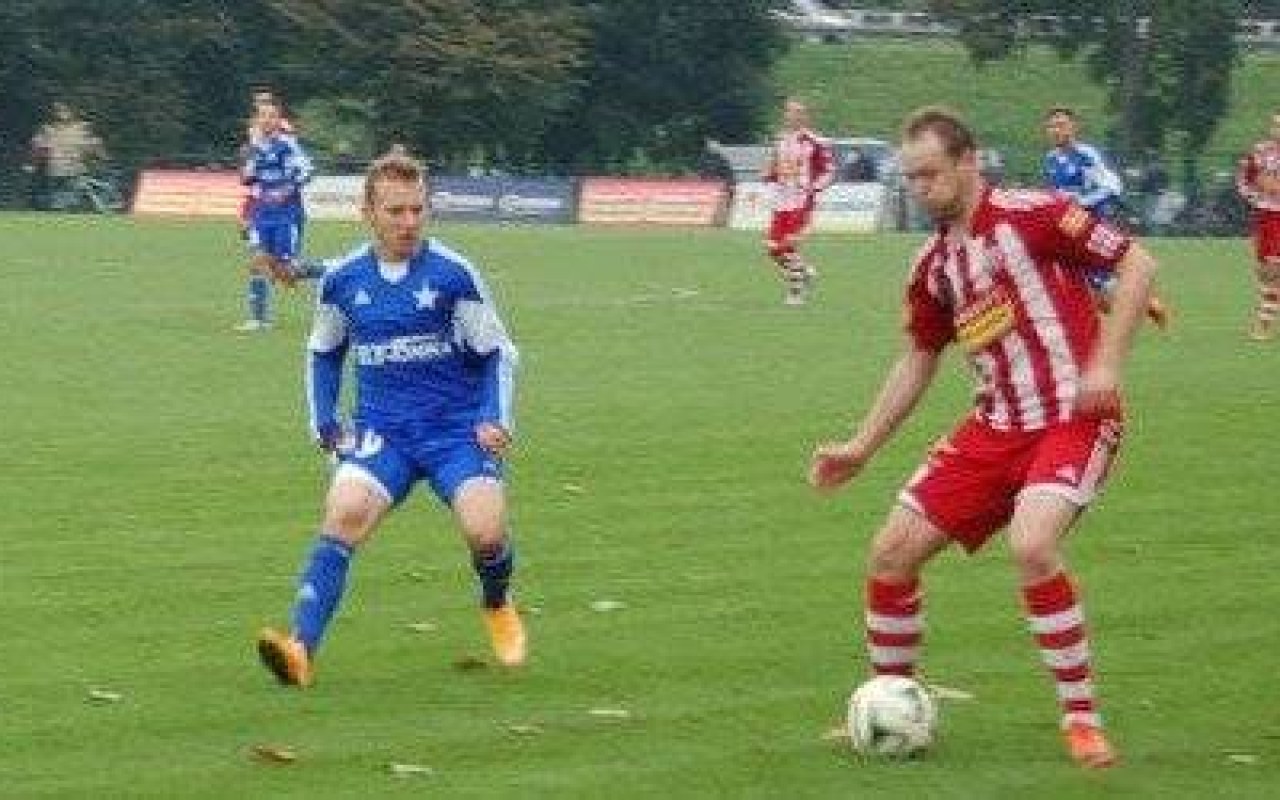 PIŁKA NOŻNA. Radość i smutek po meczu solarzy