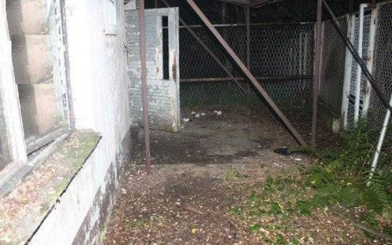 OŚWIĘCIM. Zwłoki mężczyzny w opuszczonym budynku