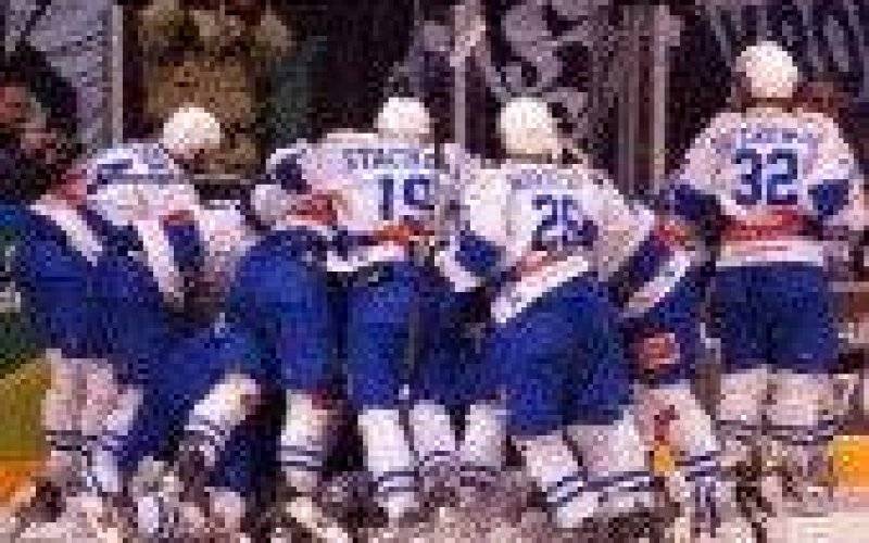 HOKEJ NA LODZIE. Unia w finale!