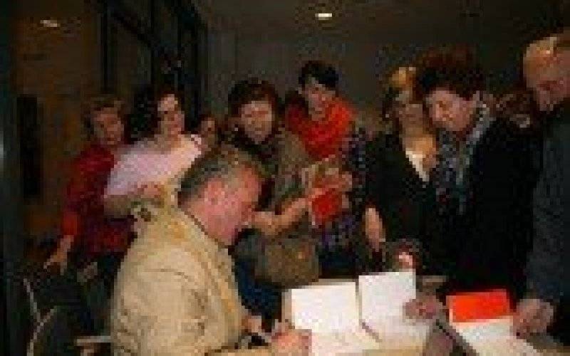 OŚWIĘCIM. Jarosław Kret w oświęcimskiej książnicy