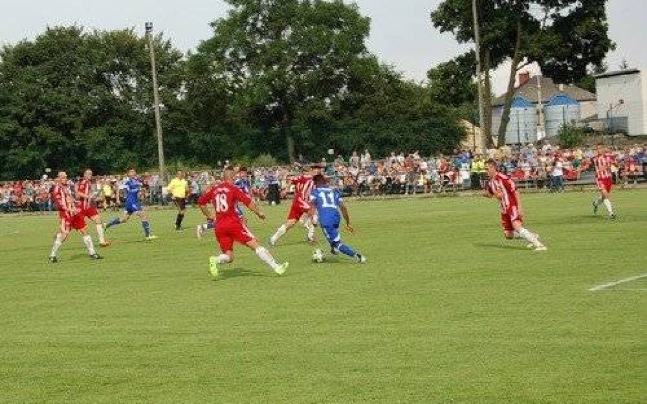 PIŁKA NOŻNA. Były reprezentant Polski powalczy z Sołą!