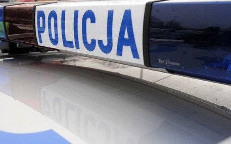 BRZESZCZE. Zerwała z szyi złoty łańcuszek z krzyżykiem