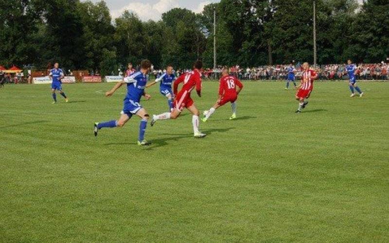 PIŁKA NOŻNA. Niwa wygrywa rzutem na taśmę. Falstart Soły