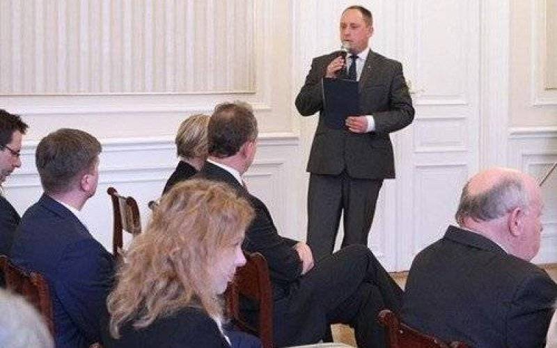 KĘTY. 32-letni Klęczar rzuca rękawicę burmistrzowi Bąkowi