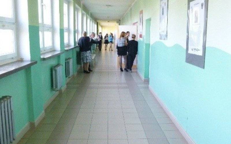 EDUKACJA. Alarmujące wyniki. Nie matura, lecz chęć szczera wystarczy? Zdawalność w powiecie ledwie na poziomie 65%