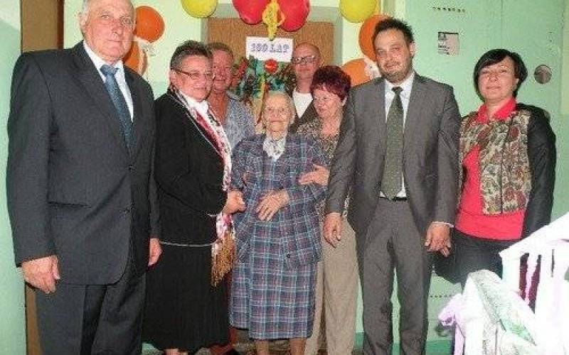 BRZESZCZE. Żyjmy w zgodzie i miłości. Radosna 100-latka