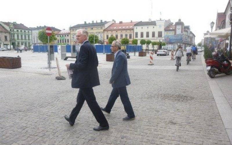 KĘTY. Razem można więcej i skuteczniej. Połączone siły psów, ratowników i helikopterów