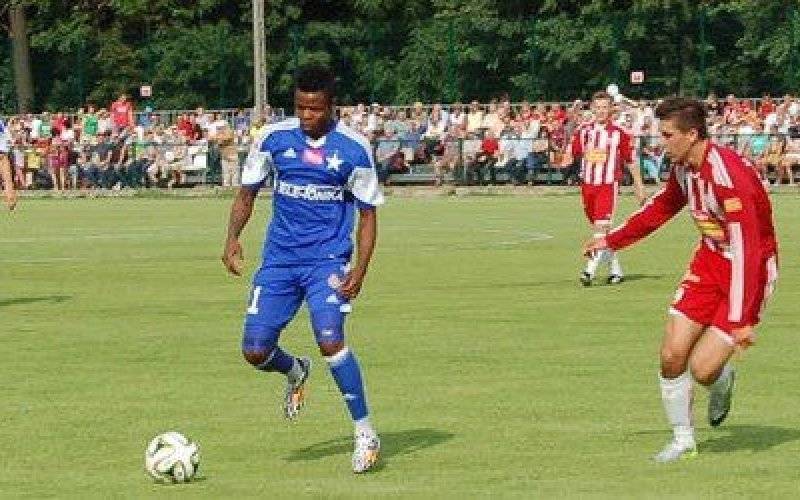 PIŁKA NOŻNA. Historyczne granie na stadionie solarzy