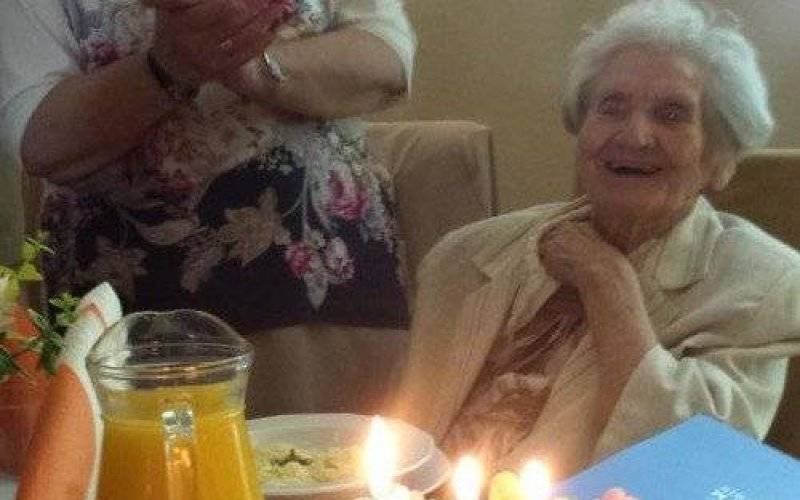 OŚWIECIM. Tradycyjne „Sto lat” trzeba zamienić na dwieście. Marta Burdek świętowała 104. urodziny