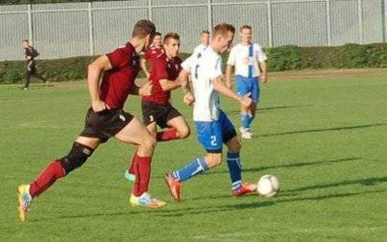 PIŁKA NOŻNA. Zabójcza końcówka solarzy. Unia nokautuje