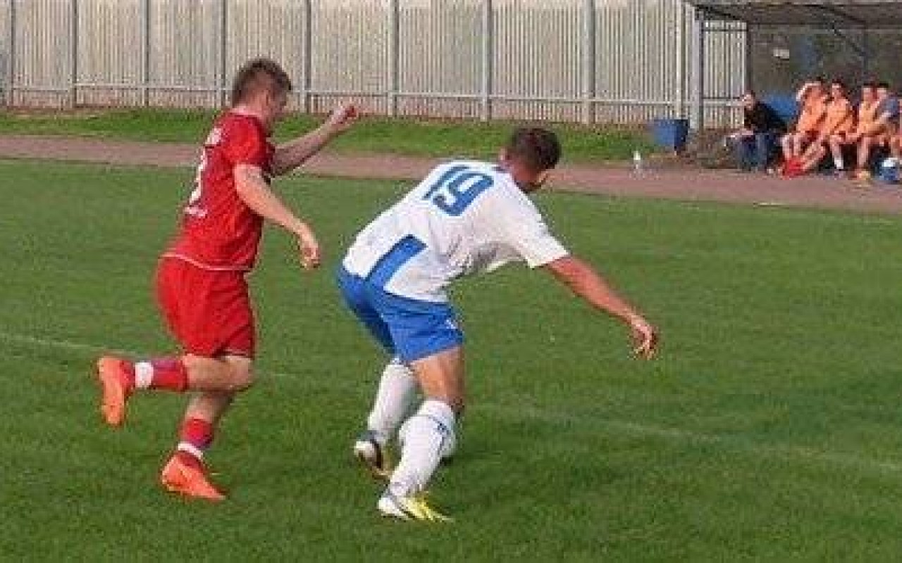 PIŁKA NOŻNA. Biało-zieloni pomogą Unii?