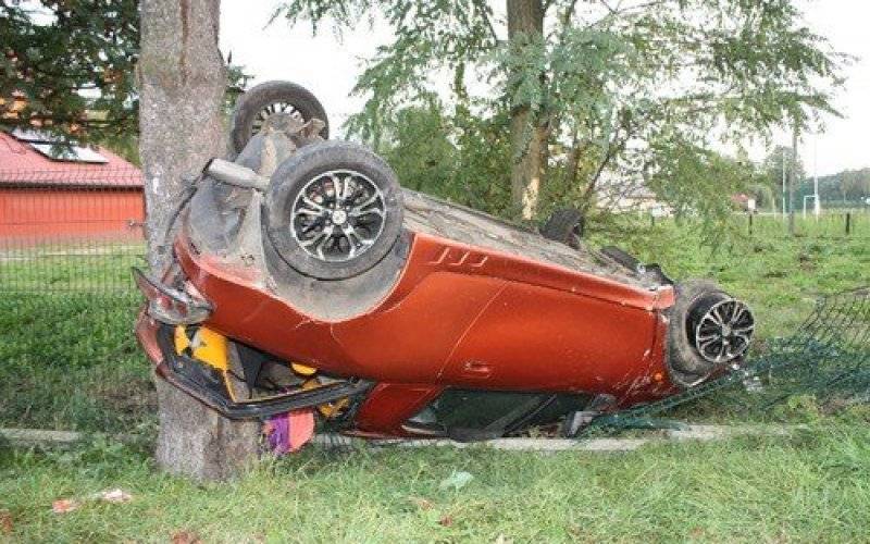 PALCZOWICE. Policyjne zdjęcia z miejsca wypadku