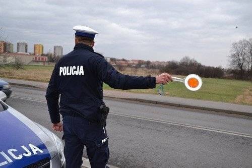 OŚWIĘCIM. Chciał ominąć auto stojące przed przejściem dla pieszych. Potrącił 3-letnią dziewczynkę