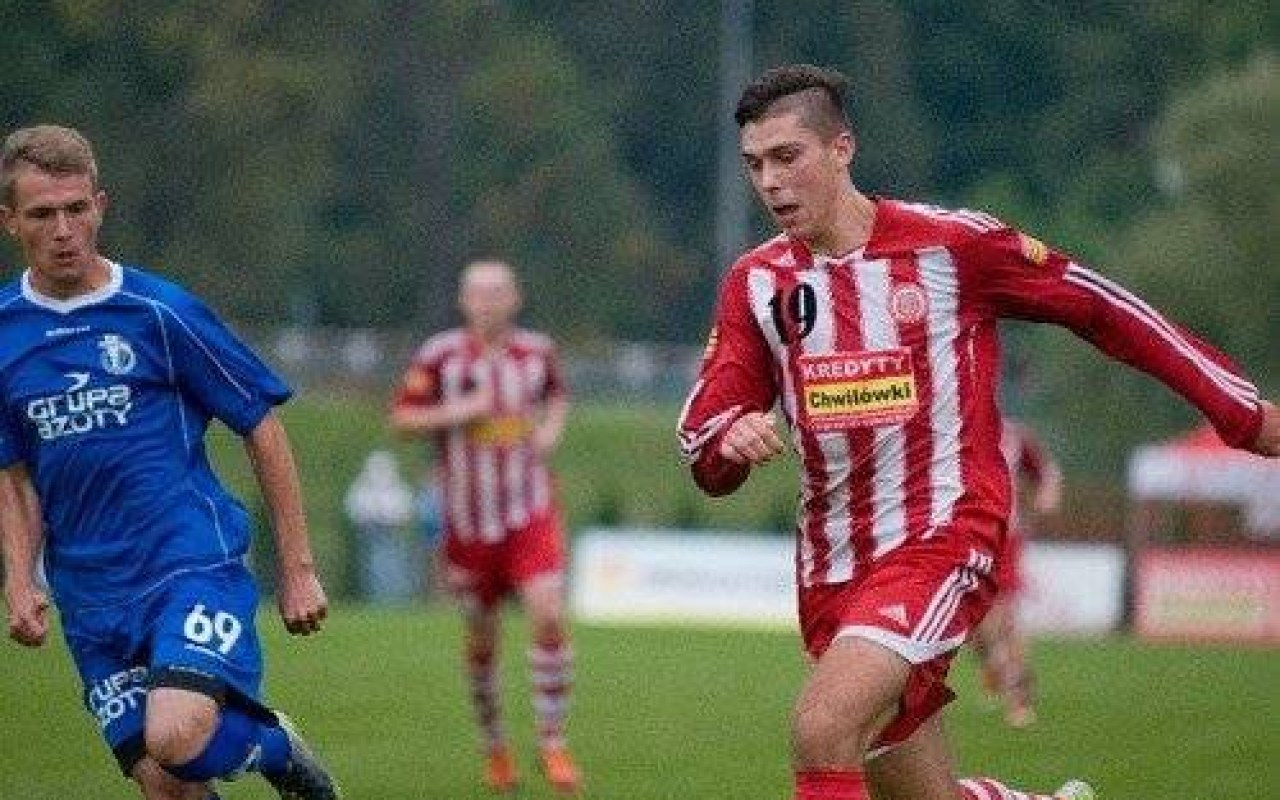 PIŁKA NOŻNA. Solarze gonią Granat. Brawo Niwa!