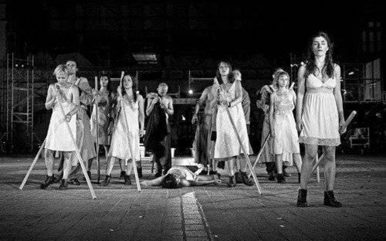 OŚWIĘCIM. Wernisaż oraz spektakl w ogrodach MDSM