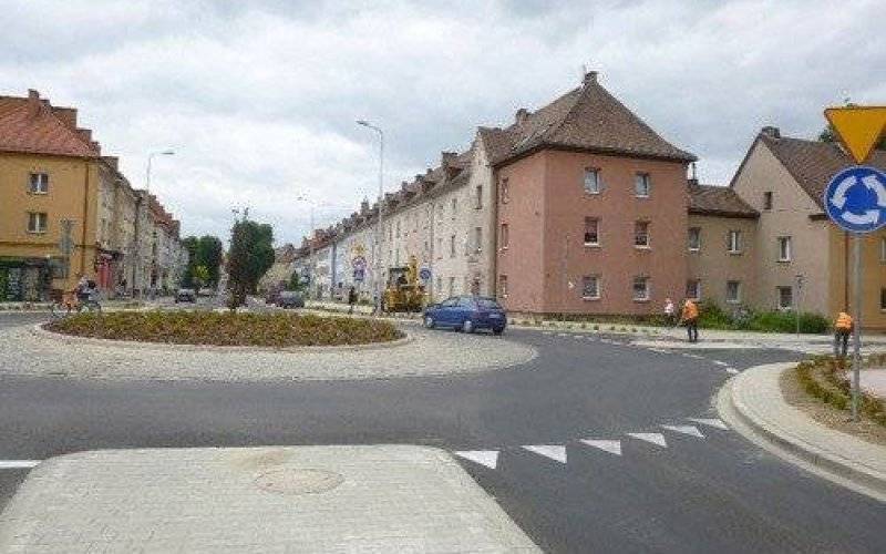 OŚWIĘCIM. Droga gotowa. Ostatnie prace na Olszewskiego