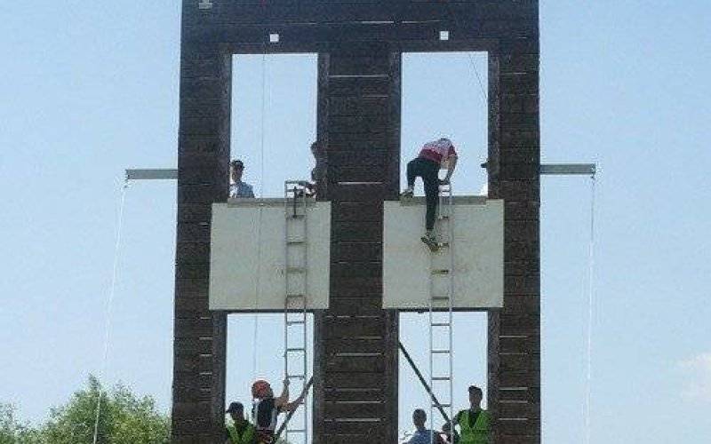 OŚWIĘCIM. 201 strażaków i pożarniczy tor przeszkód