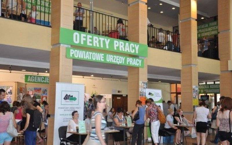 POWIAT. Starosta Krawczyk: Powiat postanowił zatroszczyć się o to, aby stopa bezrobocia była jak najmniejsza