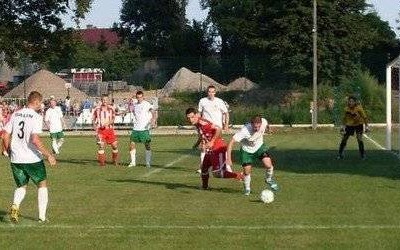 PIŁKA NOŻNA. Zwycięstwa pod Wawelem