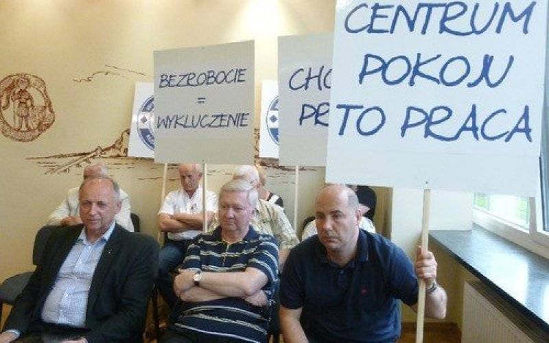 OŚWIĘCIM. Czy bezcenny eksponat gnije gdzieś w piwnicy? Gdzie są spodnie więźniarskie z obozu w Buchenwaldzie?