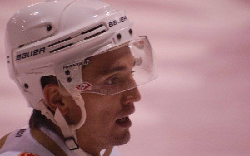 HOKEJ NA LODZIE. Pan S. za pana S.