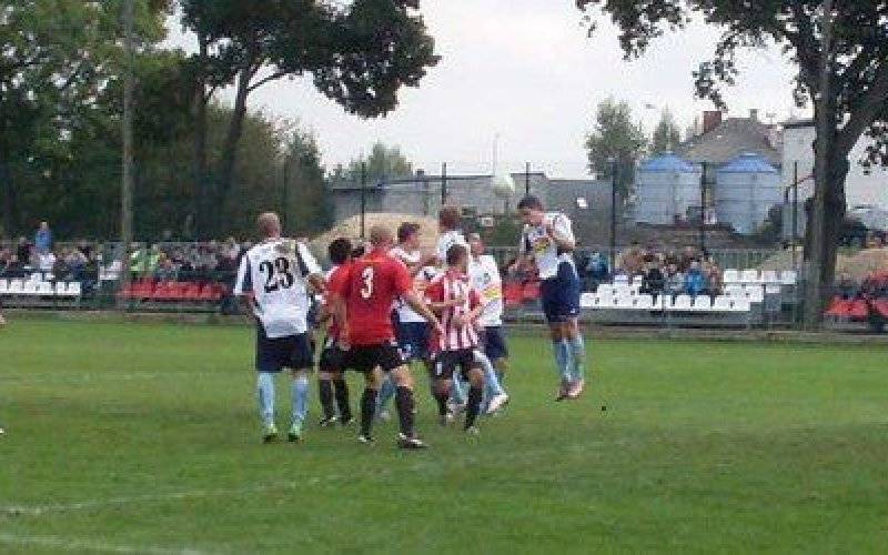 PIŁKA NOŻNA. Czar prysł. Nie będzie drugiej ligi