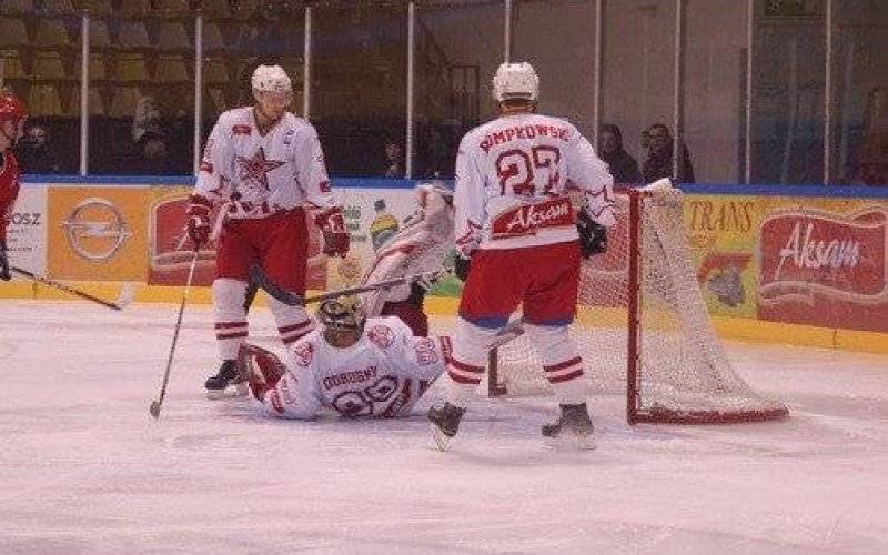 HOKEJ NA LODZIE. Przepadła polska kandydatura