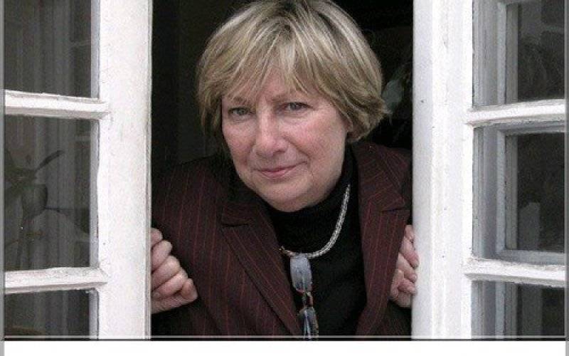 OŚWIĘCIM. Poetka Ewa Lipska odsłoni płytę w Alei Pisarzy