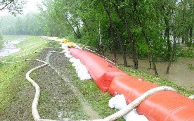 OŚWIĘCIM. Wypompowywanie wody w rejonie Kamieńca - ZDJĘCIA