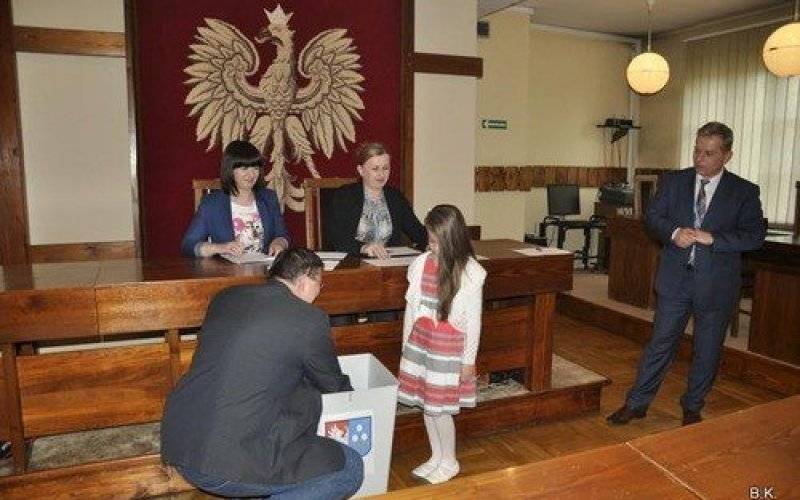 KĘTY. Kamila wylosowała osoby, które otrzymają dotację