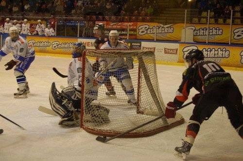 HOKEJ NA LODZIE. Mistrz Polski bez punktów w Oświęcimiu!