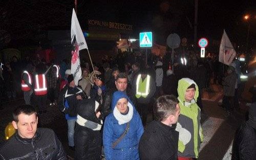 PILNE. Protestujący spontanicznie zablokowali drogę