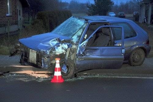 BABICE. Czołówka na Śląskiej. Kierowca zasnął za kierownicą? – ZOBACZ ZDJĘCIA