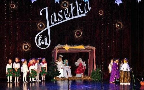 OŚWIĘCIM. Przedstawieniem jasełkowym podziękowali babciom i dziadkom - ZOBACZ ZDJĘCIA