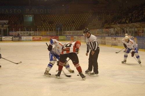 HOKEJ NA LODZIE. Oczyszczone głowy. Kompleks? Już po kompleksie...