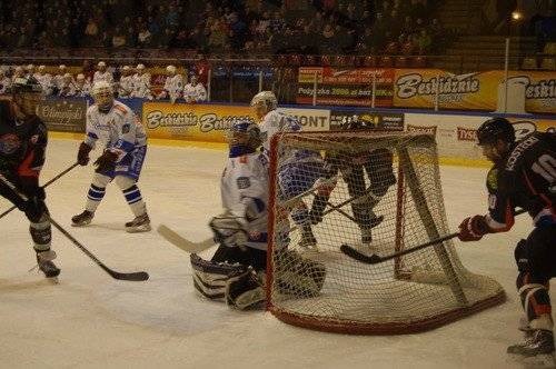 HOKEJ NA LODZIE. W Sanoku bez punktów
