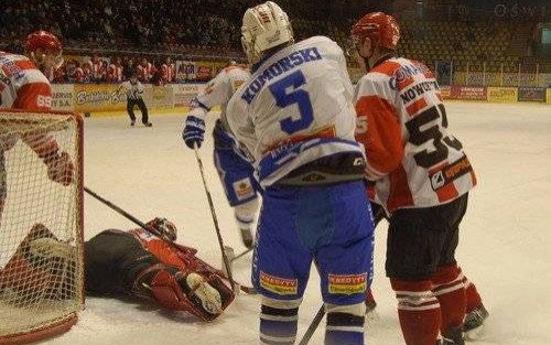 HOKEJ NA LODZIE. Z Oświęcimia do reprezentacji