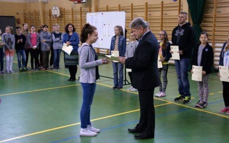 CHEŁMEK. Stypendia wręczone