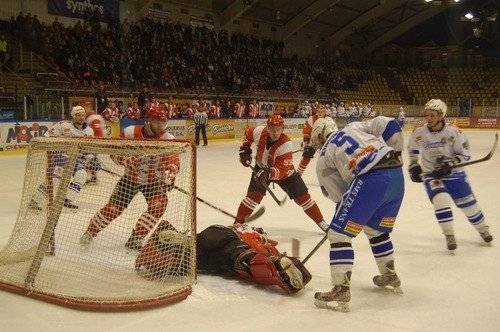 HOKEJ NA LODZIE. Oświęcimianie czekają na fazę play-off