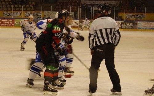 HOKEJ NA LODZIE. Druga porażka w Tychach
