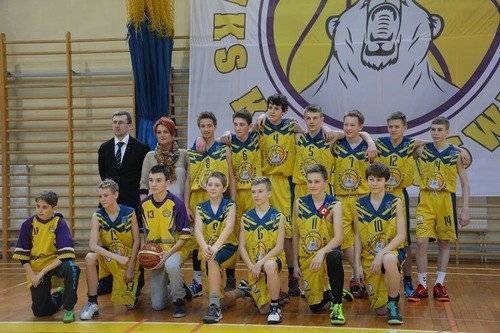 KOSZYKÓWKA. Kadet pożegnał się z kibicami