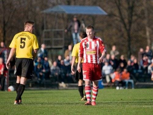 PIŁKA NOŻNA. Soła jedzie do Myślenic. Tam czekają rezerwy "Białej Gwiazdy"