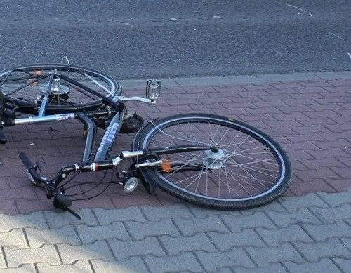 KĘTY. Rowerzysta „na podwójnym gazie” spowodował kolizję