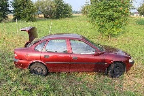 RAJSKO. Zasłabł za kierownicą i wjechał do rowu. Z pomocą ruszyli kierowcy przejeżdżających aut