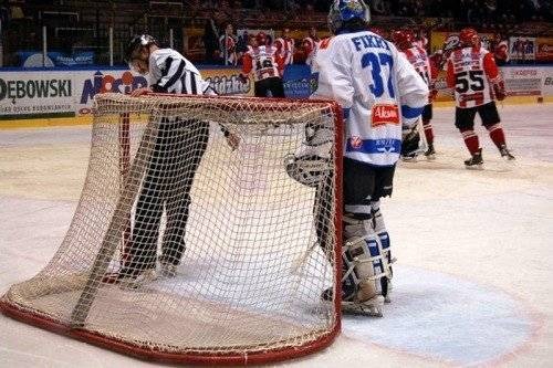HOKEJ NA LODZIE. Falstart, czyli pierwsze śliwki robaczywki...