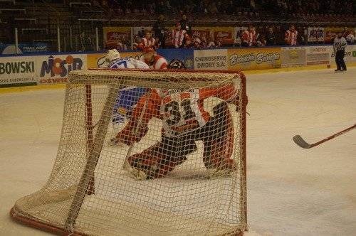HOKEJ NA LODZIE. Wysokie temperatury robią swoje, czyli zagrają w Krakowie