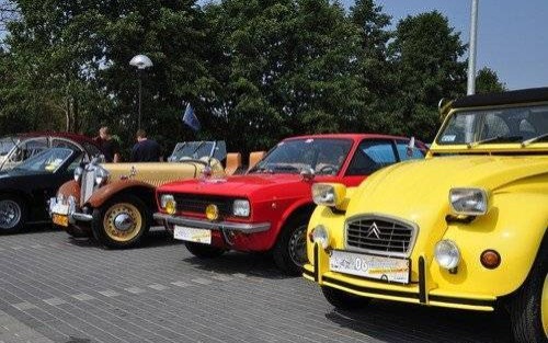 POWIAT. Trwa XV Międzynarodowy Rajd Pojazdów Zabytkowych - FOTO