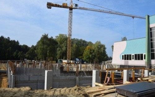 OŚWIĘCIM. Przebudowa oświęcimskiej pływalni idzie pełną parą