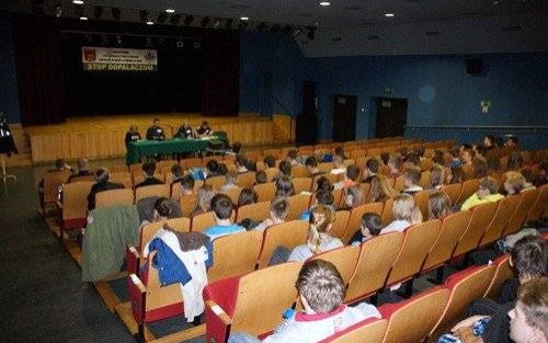 CHEŁMEK. Z młodzieżą o dopalaczach