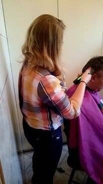 OŚWIĘCIM. Andrzejkowe fryzury pensjonariuszy